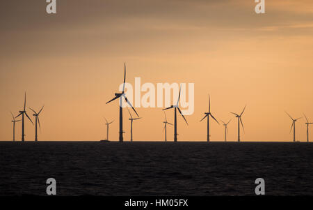 Turbinen auf dem Lincs Offshore-windpark vor der Küste von Skegness Stockfoto