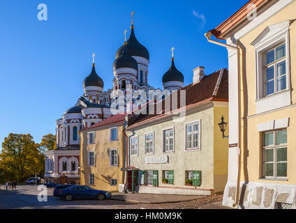 TALLINN, ESTLAND - 24 OKT 2015. Alexander Nevsky Cathedral, Straßenansicht Stockfoto