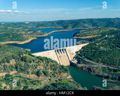 Luftaufnahme des Pomarao Dam, Portugal Stockfoto