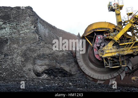 Detail des riesigen Kohle Bagger Bergbau Rad Stockfoto