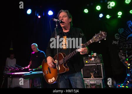 X führt live bei The Roxy Theatre Featuring: John Doe wo: Los Angeles, California, Vereinigte Staaten von Amerika bei: Kredit-30. Dezember 2016: Charlie Steffens/WENN.com Stockfoto