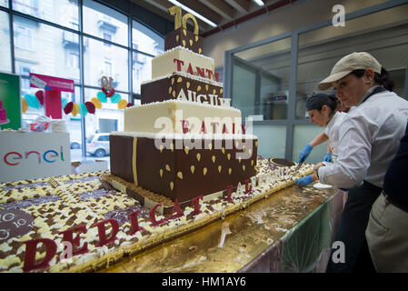 Turin, Piemont, Italien. 27. Januar 2017. Eataly ist 10 Jahre, Geburtstagsfeier der renommierten italienischen Marke der italienischen und internationalen Küche im Eataly Hauptquartier. Bildnachweis: Stefano Guidi/ZUMA Draht/Alamy Live-Nachrichten Stockfoto