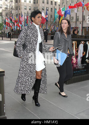 New York City, USA. 30. Januar 2017. Tamron Hall, Gastgeber von der "Today Show" unterwegs in New York City zu sehen. Bildnachweis: MediaPunch Inc/Alamy Live-Nachrichten Stockfoto