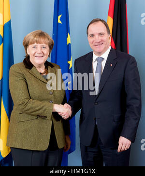 Stockholm, Schweden. 31. Januar 2017. Bundeskanzlerin Angela Merkel (CDU) trifft die schwedische premier Stefan Löfven in Stockholm, Schweden, 31. Januar 2017. Foto: Kay Nietfeld/Dpa/Alamy Live News Stockfoto