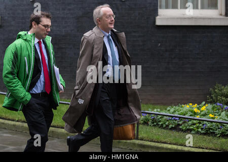 London, UK. 31. Januar 2017. Myron Ebell, die umstrittene Änderung Klimaskeptiker und Berater von Präsident Donald Trump, sein Übergangsteam für die Environmental Protection Agency (EPA) bis zu seiner letzten Amtseinführung führte, verlässt 10 Downing Street, nach einem treffen. Bildnachweis: Mark Kerrison/Alamy Live-Nachrichten Stockfoto