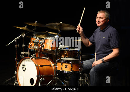 Berühmte Schlagzeuger Steve White. Stockfoto