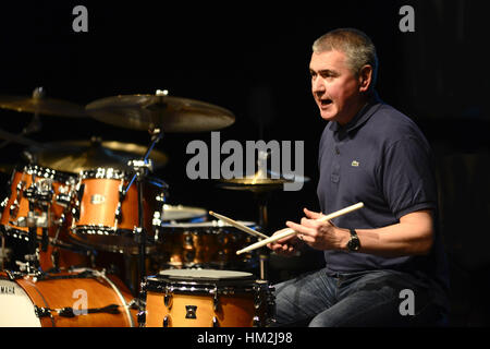 Berühmte Schlagzeuger Steve White. Stockfoto