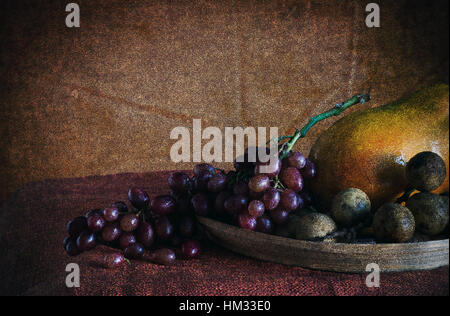 Kunst der Früchte auf einem Tablett. Stockfoto