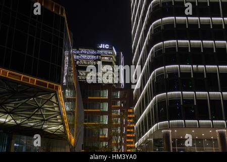 Shanghai, China - 1. April 2014 Stadtteil Pudong im östlichen Teil der Stadt Shanghai. Es ist die finanzielle und kommerzielle Zentrum von China. Stockfoto