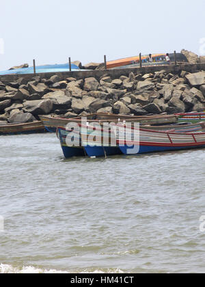 Angelboote/Fischerboote, Trivandrum Beach, Kerala, Indien Stockfoto