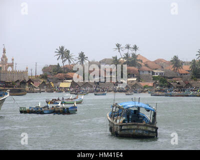 Angelboote/Fischerboote, Trivandrum Beach, Kerala, Indien Stockfoto