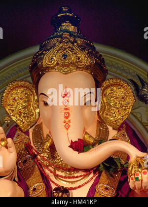 Statue von Lord Ganesh verehrt in Maharashtra während Ganesh Festival. Stockfoto