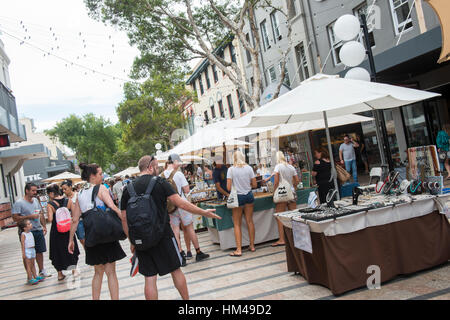 Boxing Day Straßenmarkt in Manly, Beach, Sydney, New South Wales Australien gebucht Stockfoto