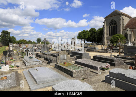 Eglise Saint-Martin de Doue et son Saint-Florent-le-Vieil. Frankreich. Stockfoto