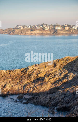 Vor der bretonischen Küste bei Saint Lunaire in der Nähe von Saint Malo, Frankreich Stockfoto