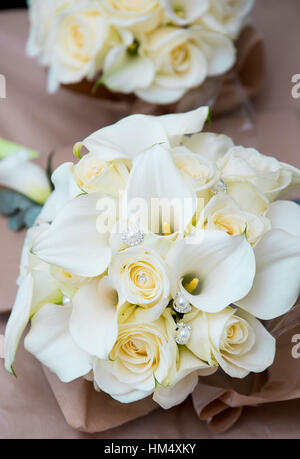 Blumenstrauß für die Braut und Brautjungfern am Tag ihrer Hochzeit. Stockfoto