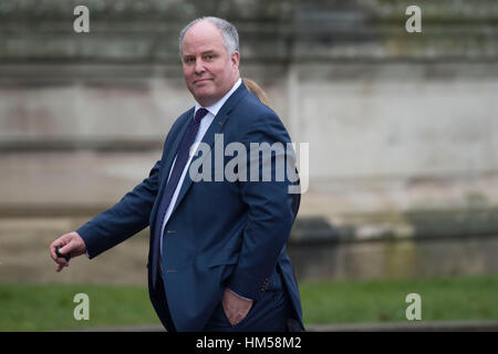 Der Waliser konservative Partei Andrew RT Davies kommt in ein interministerieller Ausschuss-Sitzung in Cardiff City Hall in Cardiff, Südwales. Stockfoto