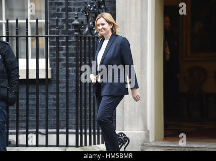 Hause Sekretär Amber Rudd hinterlässt 10 Downing Street, London, nach einer Kabinettssitzung. Stockfoto