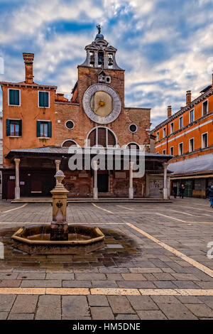 Italien Venetien Venezia Sestiere di San Polo - Kirche S. Giacomo di Rialto Stockfoto