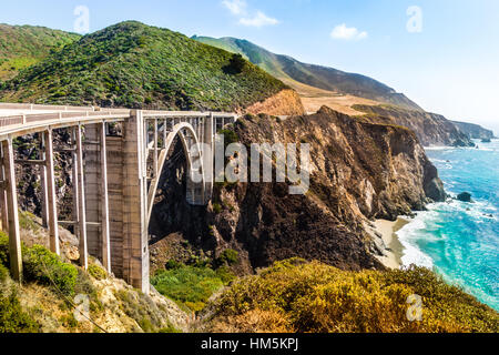 Bixby Creek Bridge auf dem Highway #1 an der Westküste der USA Reisen südlich nach Los Angeles, Bereich Big Sur, Kalifornien Stockfoto