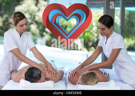 Paar Wiederbelebung Rücken-Massage im spa Stockfoto