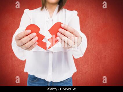 Mittleren Bereich der Frau, die ein gebrochenes Herz Stockfoto