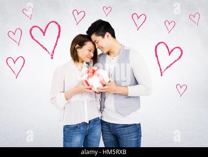 Mann, die Frau ein Geschenk geben Stockfoto