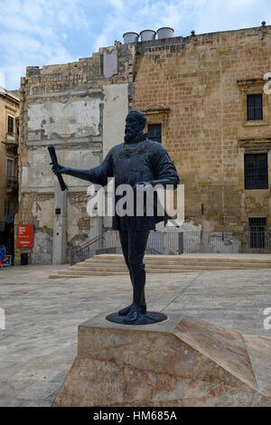 Jean Parisot de Valette Statue Skulptur Gründer Valletta Pjazza Jean De Valette Denkmal Speicher Malta RM Welt Stockfoto