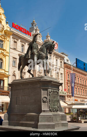 ZAGREB, Kroatien - AUGUST 21: Ban Jelacic-Denkmal am Platz Trg Bana Jelacica, dem zentralen Platz der Stadt am 21. August 2012 in Zagreb, Kroatien. T Stockfoto