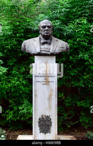 Sir Winston Churchill Büste Statue Klangskulptur Denkmal zur Erinnerung an den zweiten Weltkrieg II Valletta Malta Mittelmeer RM Welt Stockfoto