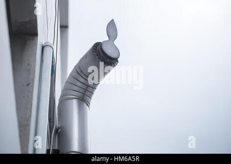 Restaurant im freien Luft Rohr Küche Airduct für Lüften Rauch und Vakuum Geruch. Stockfoto