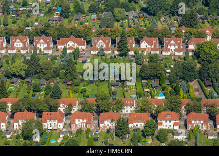 Terrasse Häuser, alte Kolonie vor ehemaligen Zeche Siedlung, Lünen, Ruhrgebiet, Nordrhein-Westfalen, Deutschland Stockfoto