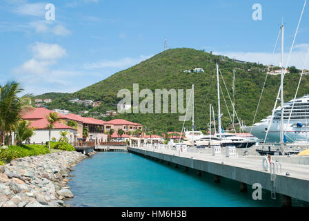 Der Blick auf Marina Pier in der Stadt Charlotte Amalie auf St. Thomas Insel (Amerikanische Jungferninseln). Stockfoto