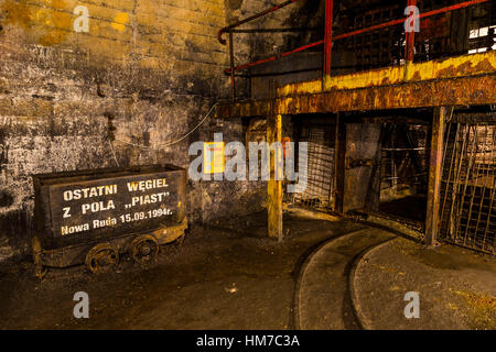 Nowa Ruda Kopalnia Nowa Ruda, Neurode, Carbon, Carbon-Mine, mine, mine senken Sie Schlesien, Mine Nowa Ruda, Niederschlesien, Gebäude, Reisen, Tourismus-Niederschlesien, Reiseziel, historische Stadtzentrum, Altstadt, Altstadt, Altstadt, Reiseziele, Außenansicht, Altstadt, Attraktion, Attraktionen, außerhalb Stockfoto