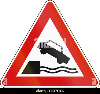 Slowenien-Straßenschild - Kai oder River Bank. Stockfoto