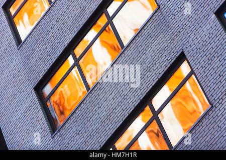 Modernes Backsteingebäude Stockfoto