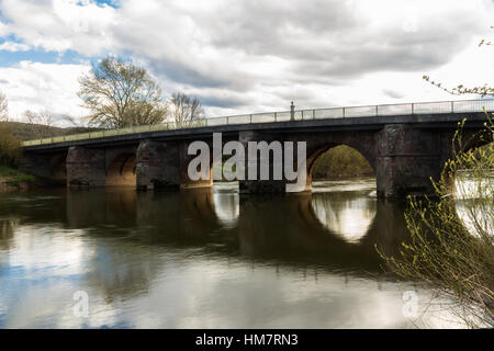 Wilton-Brücke, ein Denkmalschutz ich Brücke über den Fluss Wye von Wilton, Herefordshire und Ross-on-Wye, Herefordshire, England. Stockfoto