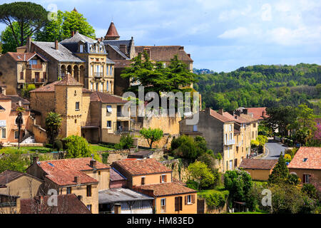 Blick über das Dorf Belves, Dordogne, Frankreich Stockfoto