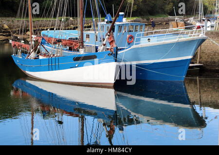 Alte Boote in Douarnenez Stockfoto