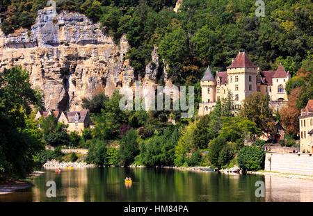 Kanufahren auf dem Fluss Dordogne, La Roque-Gageac, Frankreich Stockfoto