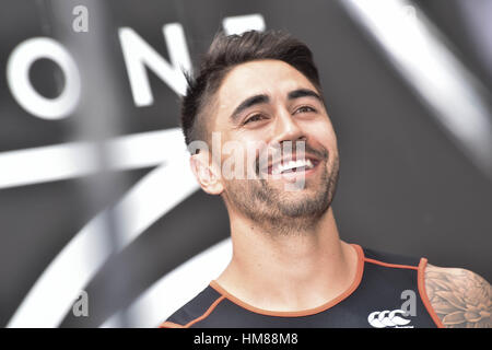 Auckland, Neuseeland. 1. Februar 2017. New Zealand Warriors Rugbyspieler Shaun Johnson spricht zu den Medien im Rahmen einer Pressekonferenz vor National Rugby League Nines-Turnier. Bildnachweis: Shirley Kwok/Pacific Press/Alamy Live-Nachrichten Stockfoto