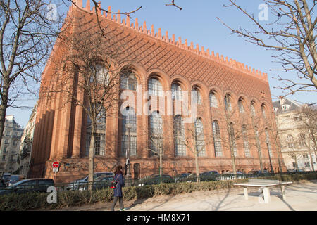 Außen an der nationalen Schule der Verwaltung in Montparnasse im 14. Arrondissement von Paris im winter Stockfoto