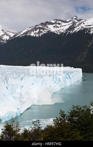 Perito Moreno-Gletscher am Lago Argentino, El Calafate, Parque Nacional Los Glaciares, Patagonien, Argentinien, Südamerika Stockfoto