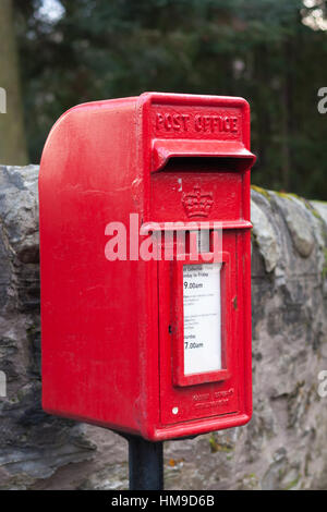 alte Vintage roten Briefkasten Stockfoto