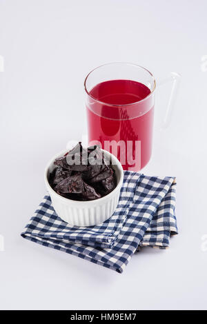 Kokum Sharbat - (ein kaltes Getränk) ist eine süße und würzige Getränk aus Kokum Obst oder Garcinia indica Stockfoto