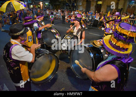 Murga Mitglieder führt während Karneval in Buenos Aires, Argentinien, 6. Februar 2015. Stockfoto