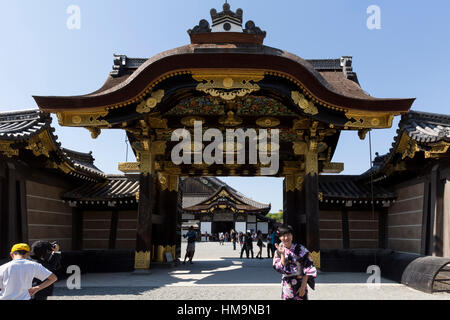 Das Haupttor Karamon Ninomaru Palast, Schloss Nijo, Kyoto, Japan Stockfoto