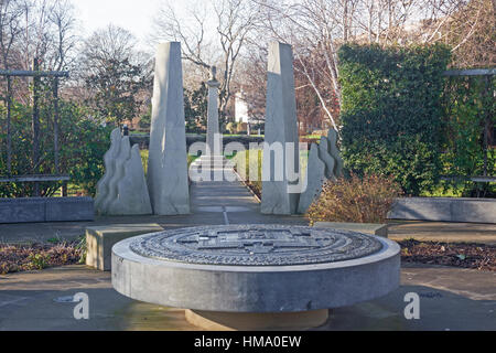 London, Southwark der tibetischen Garten für den Frieden in Geraldine Mary Harmsworth Park, mit dem zentralen Kalachakra-Mandala im Vordergrund Stockfoto