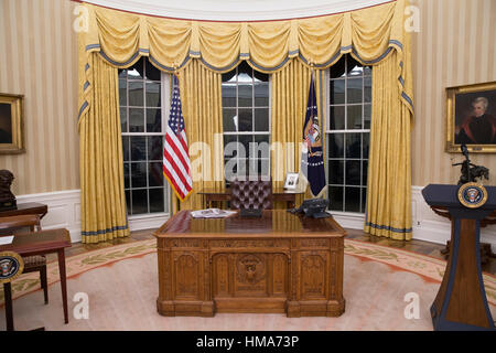 Washington, DC, USA. 1. Februar 2017. Die Gesamtansicht des Oval Office des weißen Hauses in Washington, DC, USA, 1. Februar 2017. Bildnachweis: Michael Reynolds/Pool über CNP - NO-Draht-SERVICE - Foto: Michael Reynolds/Consolidated/Dpa/Alamy Live News Stockfoto