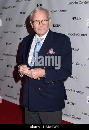 New York, USA. 1. Februar 2017. Tom Brokaw im Ankunftsbereich für 2017 American Songbook-Gala, Alice Tully Hall, New York, NY 1. Februar 2017. Bildnachweis: RCF/Everett Collection/Alamy Live-Nachrichten Stockfoto